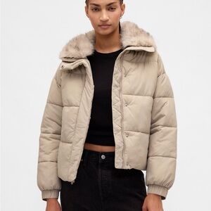 GAP Women's Beige Puffer Jacket with Faux Fur Trim